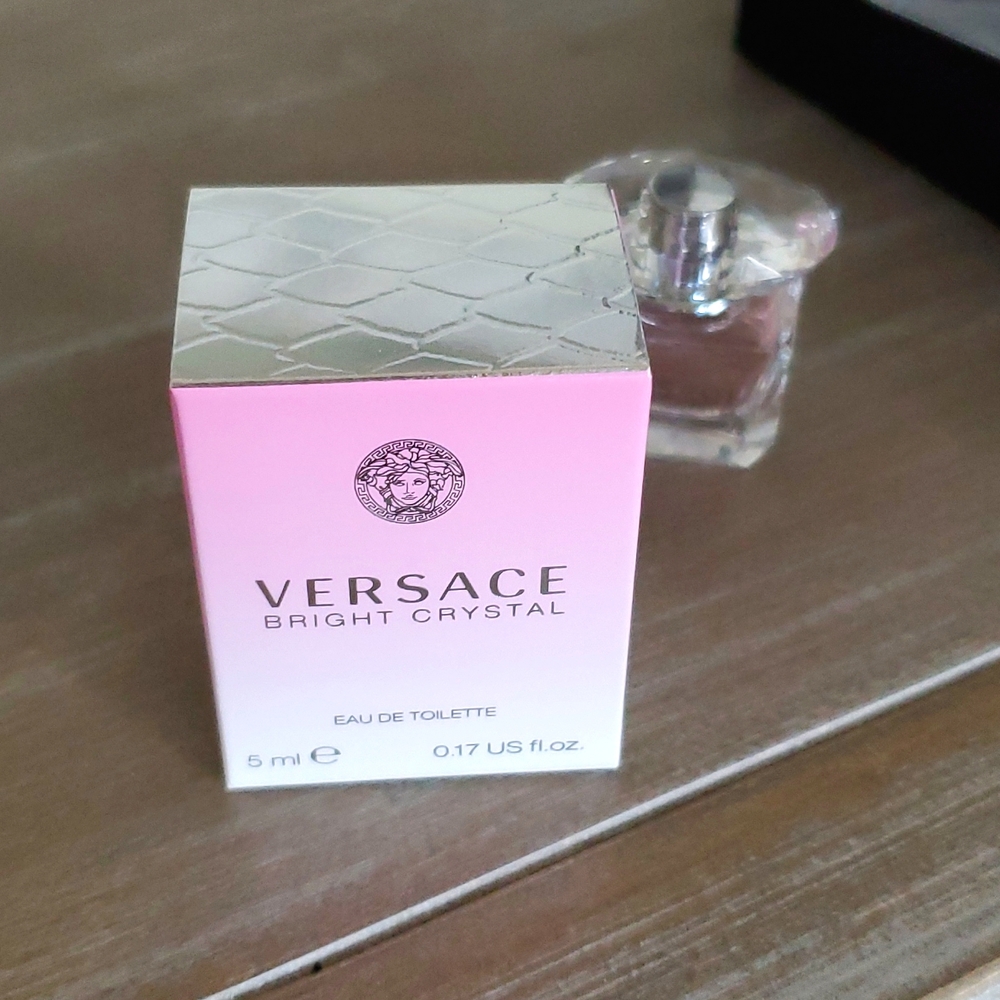 New in box Versace Bright Crystal deluxe mini cap top 5 M.  L.